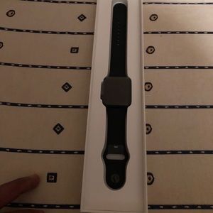 Apple Watch 250 or best offer !